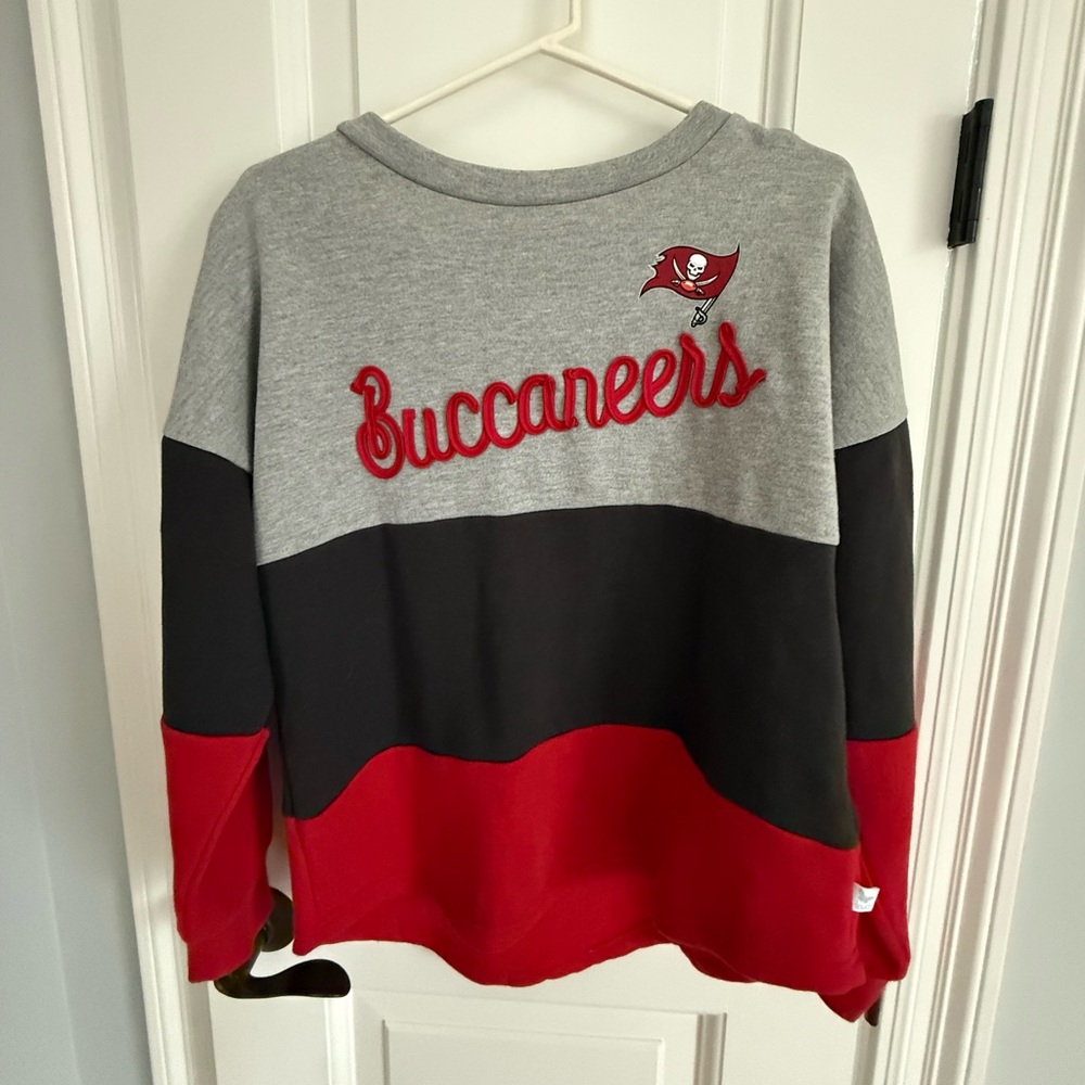 Tampa Bay Buccaneers Colorblock Sweatshirt with Tie Back